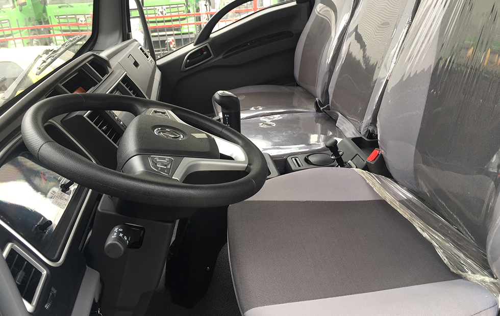 齊東方牌潤滑油凈化工程車